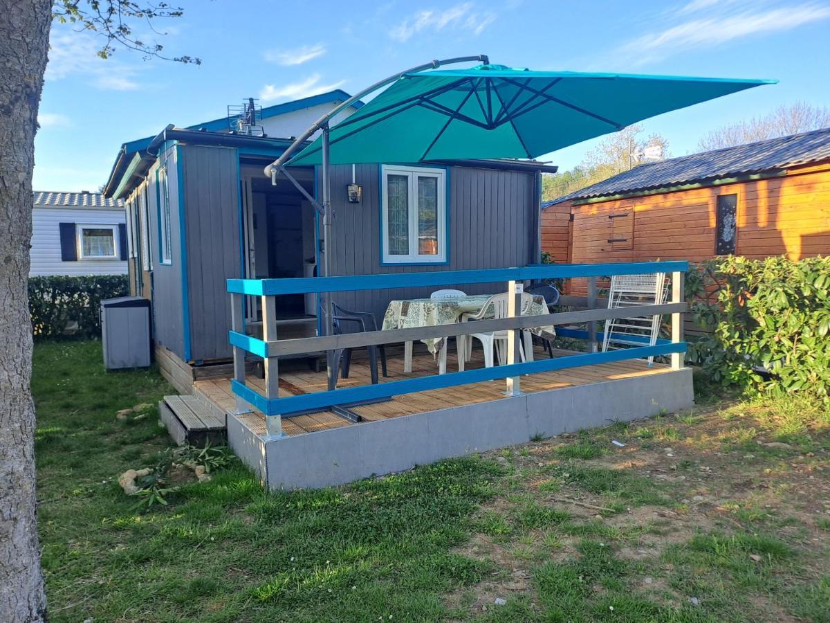 Hotel Chalet Pour 5 Personnes Equipe Sur Emplacement Privatif Dans Camping 4 Etoiles Appartenant Et Gere Par Un Particulier Foix Exteriér fotografie