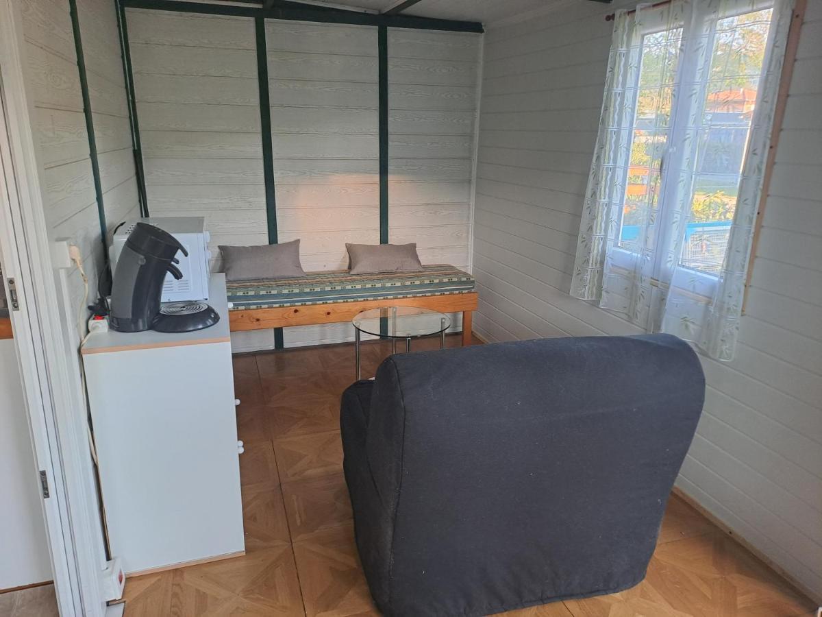 Hotel Chalet Pour 5 Personnes Equipe Sur Emplacement Privatif Dans Camping 4 Etoiles Appartenant Et Gere Par Un Particulier Foix Exteriér fotografie