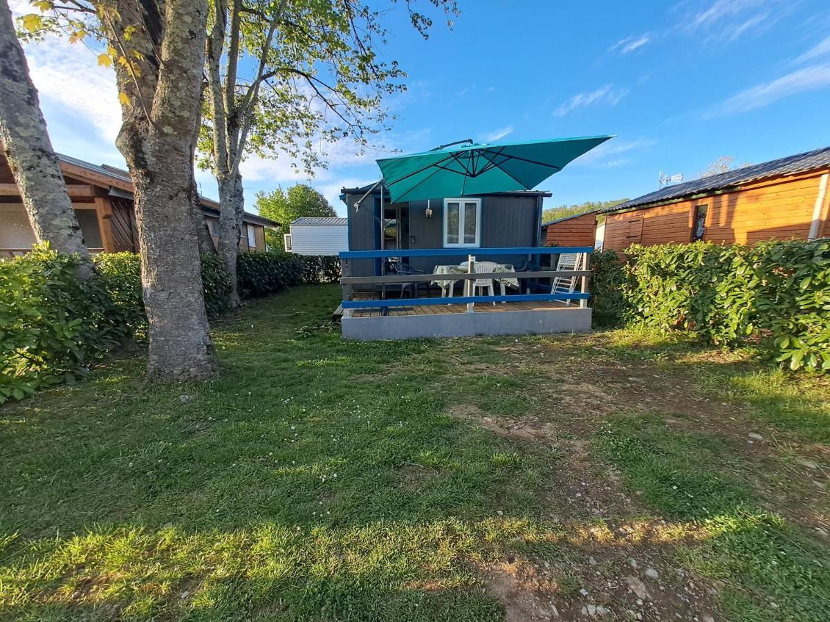 Hotel Chalet Pour 5 Personnes Equipe Sur Emplacement Privatif Dans Camping 4 Etoiles Appartenant Et Gere Par Un Particulier Foix Exteriér fotografie