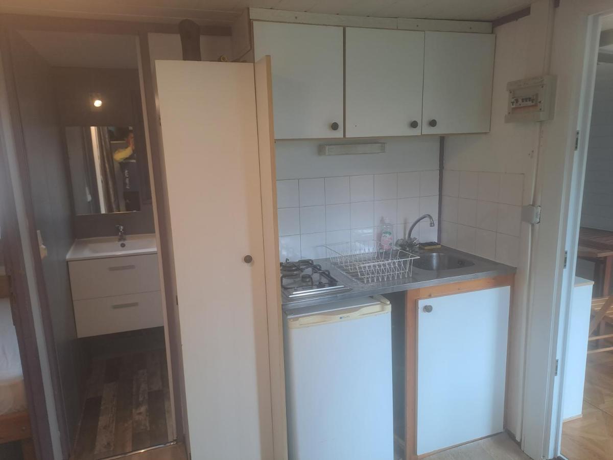 Hotel Chalet Pour 5 Personnes Equipe Sur Emplacement Privatif Dans Camping 4 Etoiles Appartenant Et Gere Par Un Particulier Foix Exteriér fotografie