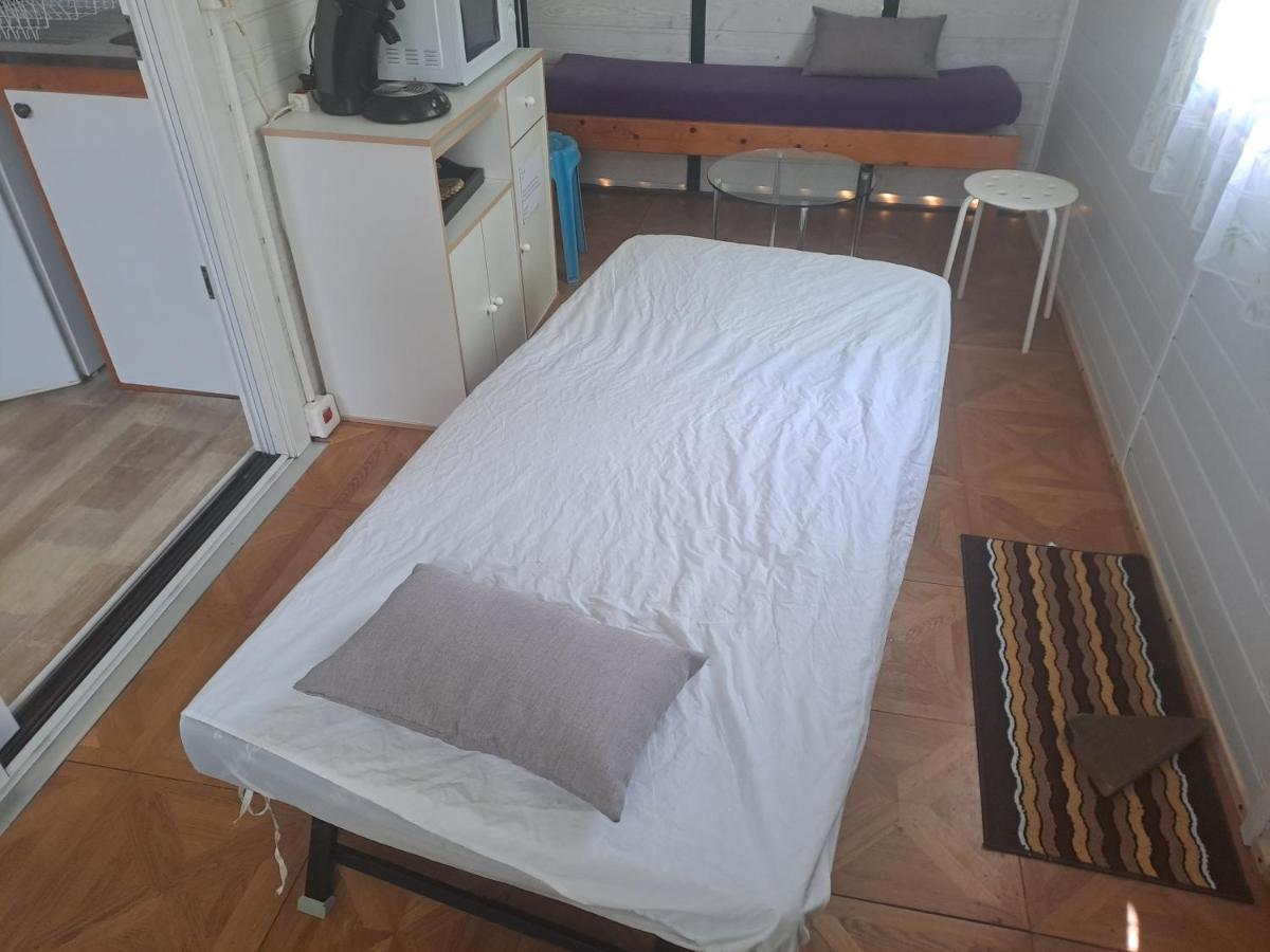 Hotel Chalet Pour 5 Personnes Equipe Sur Emplacement Privatif Dans Camping 4 Etoiles Appartenant Et Gere Par Un Particulier Foix Exteriér fotografie