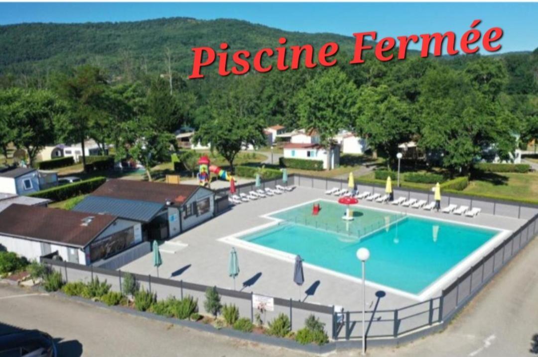 Hotel Chalet Pour 5 Personnes Equipe Sur Emplacement Privatif Dans Camping 4 Etoiles Appartenant Et Gere Par Un Particulier Foix Exteriér fotografie